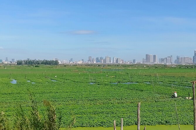 10 Stop Phnom Penh Tour by Tuk-Tuk, includes S21 & Killing Fields - The Phnom Penh lunch break and pacing choice