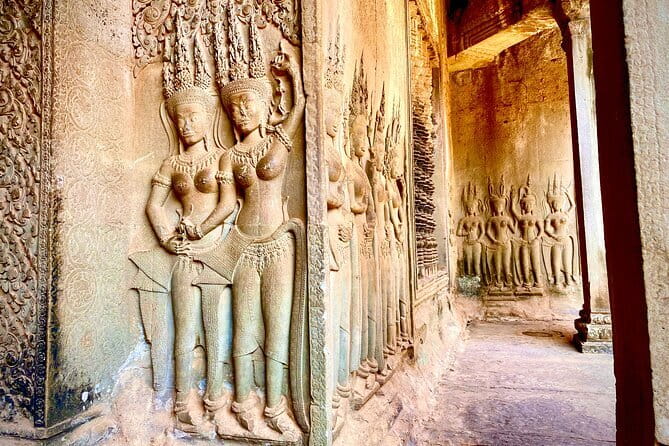 A Day Trip to Angkor Wat, Bayon, Taprohm from Phnom Penh - Entering Angkor Wat with a guide: Timing, tickets, and what to prioritize