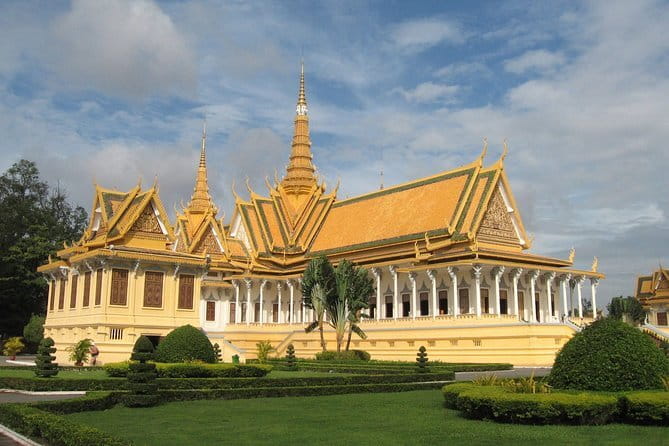 A Day Trip to Angkor Wat, Bayon, Taprohm from Phnom Penh - Ta Prohm’s jungle ruins: where time slows (a little)