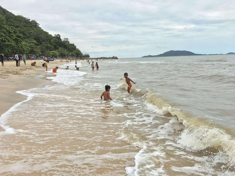 A Day Trip to Kep Beach and Kampot from Phnom Penh - Kampot’s Colonial Buildings: Walkable Charm You Can Actually Appreciate