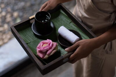 Apsara Indulgence 4 Hands Massage in Phnom Penh - Your 90-minute flow: drink, cold towel, feet care, then synchronized massage