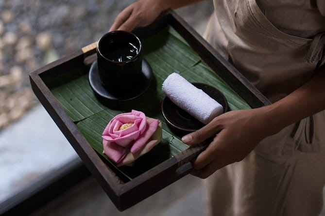 Apsara Indulgence 4 Hands Massage in Phnom Penh - Your 90-minute flow: drink, cold towel, feet care, then synchronized massage