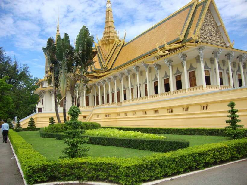 Best of Phnom Penh: Half-Day Private City Tour - Four hours in Phnom Penh that actually feels like a win
