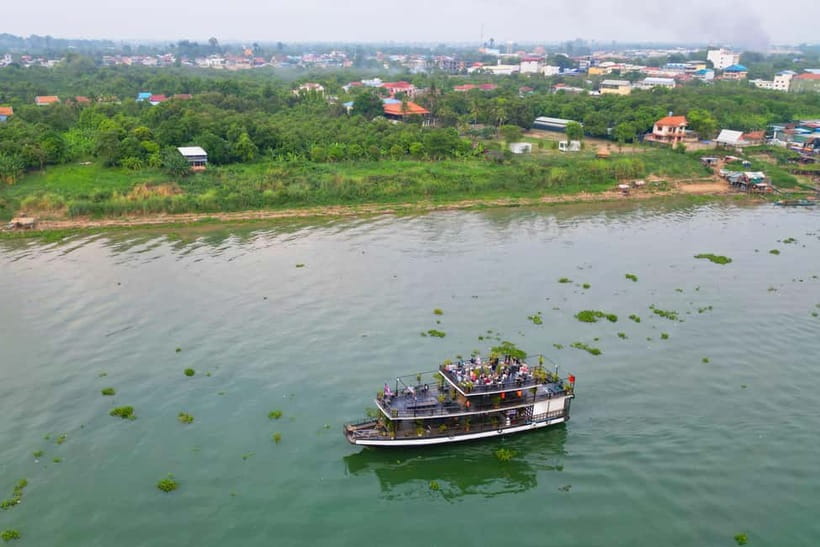 Boat trip to silk island with English speaking guide - Practical tips that make the day smoother