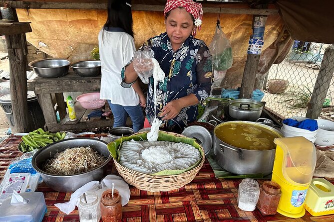 Cambodia Food Tour - Stop 1: Khmer Noodles (Num Banh Chok) to Set the Tone