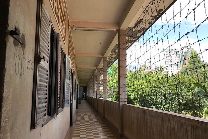 ( Free eSim) Phnom Penh Historical Full Day Tour - Tuol Sleng Genocide Museum: a guided visit you can actually follow