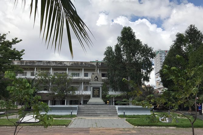 ( Free eSim) Phnom Penh Historical Full Day Tour - Price and value: what $40 includes, plus the $8 admissions