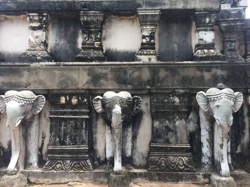 From Phnom Penh: Oudongk Mountain and Koh Chen Island Tour - Getting Out of Phnom Penh: The 6-Hour Rhythm
