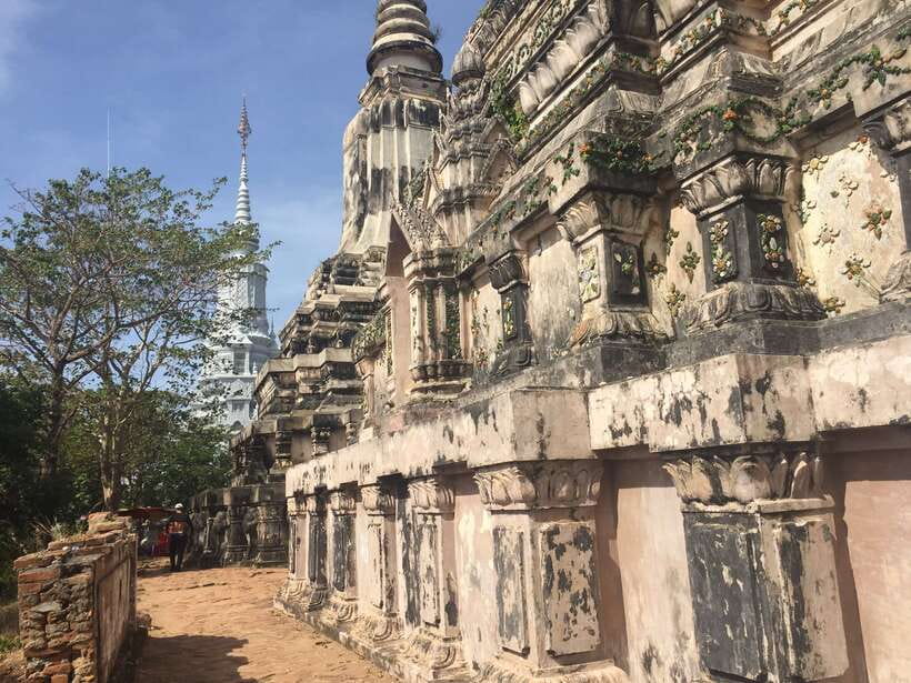 From Phnom Penh: Oudongk Mountain and Koh Chen Island Tour - Koh Chen Island Silversmith Village: Craft You Can See Up Close