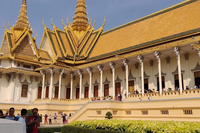 Full-Day Phnom Penh City Tours - Norodom Sihanouk Memorial, Independence Monument, and Russian Market Timing