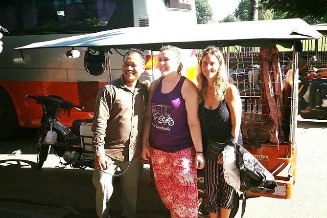 Full-Day Phnom Penh Tuk Tuk City Tours - Royal Palace: the throne hall and the long look