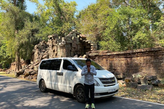 Ground Transfer/ Minivan/ Phnom Penh to Siem Reap - Pickup that finds you: name sign, car photo, and driver contact