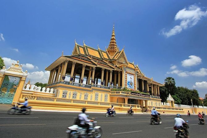 Half-Day Royal Palace, Wat Phnom & Independence Monument Tour - Royal Palace Grounds and the Silver Pagoda Floor