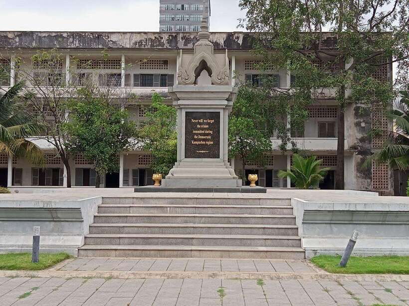 Half Day To Killing Field & S21 Genocidal Museum - Who this tour fits best