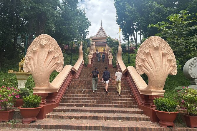 Half Day Tour to Royal Palace, Wat Phnom & Independent Monument - What to look for during each stop (so the time feels worth it)