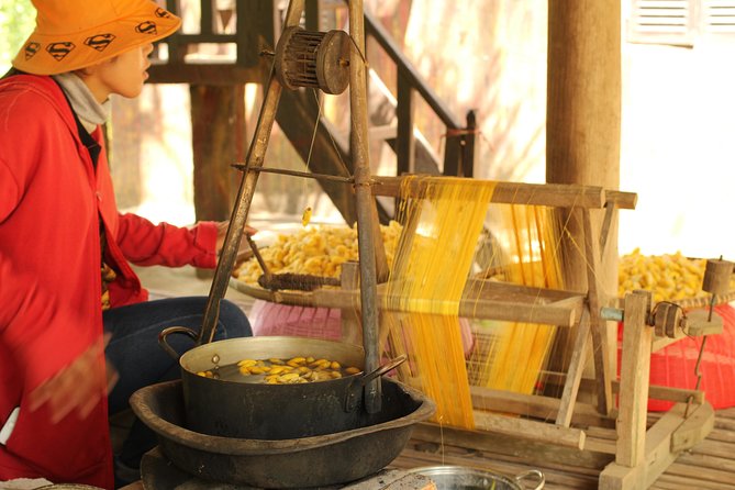 Island Community Life in Phnom Penh - Koh Dach Pagoda: The Bright Yellow Stop and Its Water Festival Link