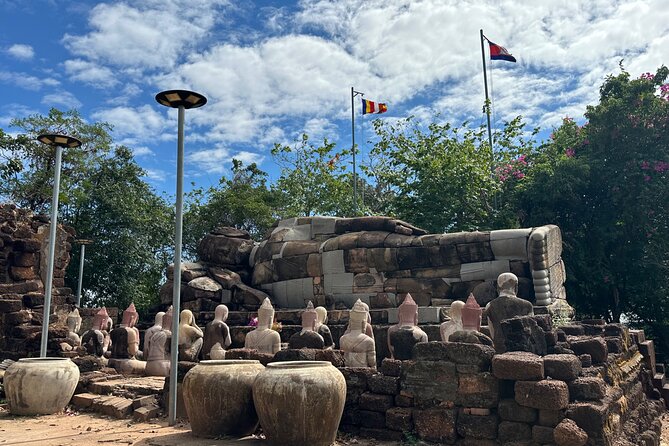 Oudong Mountain History and Pagoda Tour - What to pack and how to handle temple rules