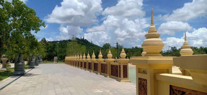 Oudong Mountain - Phnom Penh Former Capital Private Day Tour - Base-market break and Sontte Wan Buddhist Meditation Centre