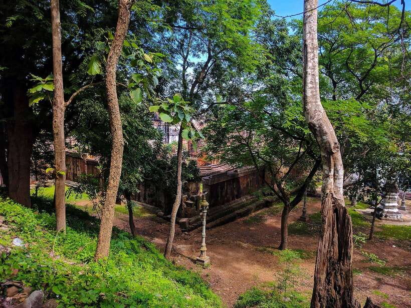 Phnom Chisor & Tonle Bati Private Tours from Phnom Penh - Neang Khmao Pagoda and the route’s photo-friendly rhythm