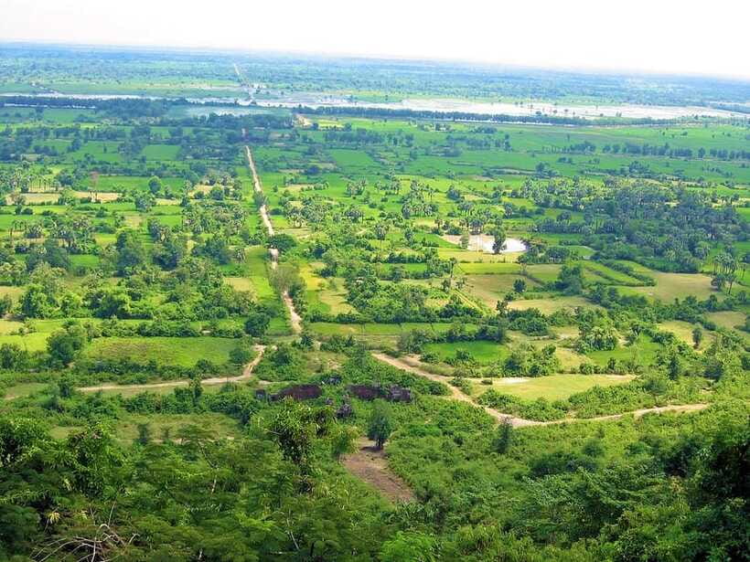 Phnom Chisor & Tonle Bati Private Tours from Phnom Penh - Timing, walking, and how to stay comfortable for 8 hours