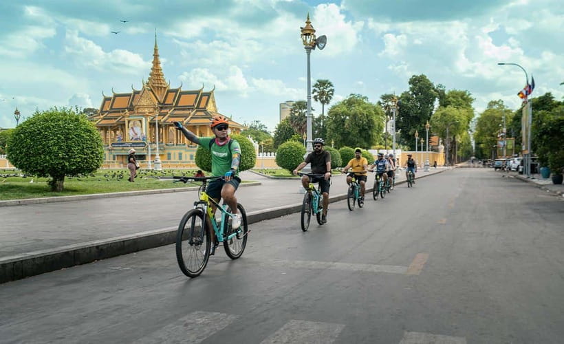 Phnom Penh: Bike & Boat Tour / E-Bike Available - Key points to know before you go