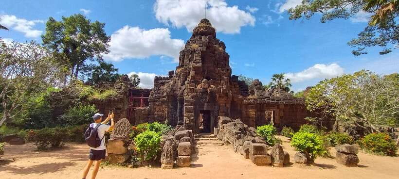 Phnom Penh: City (no genocide) half day Tour - Independence Monument: Khmer design and the liberation story
