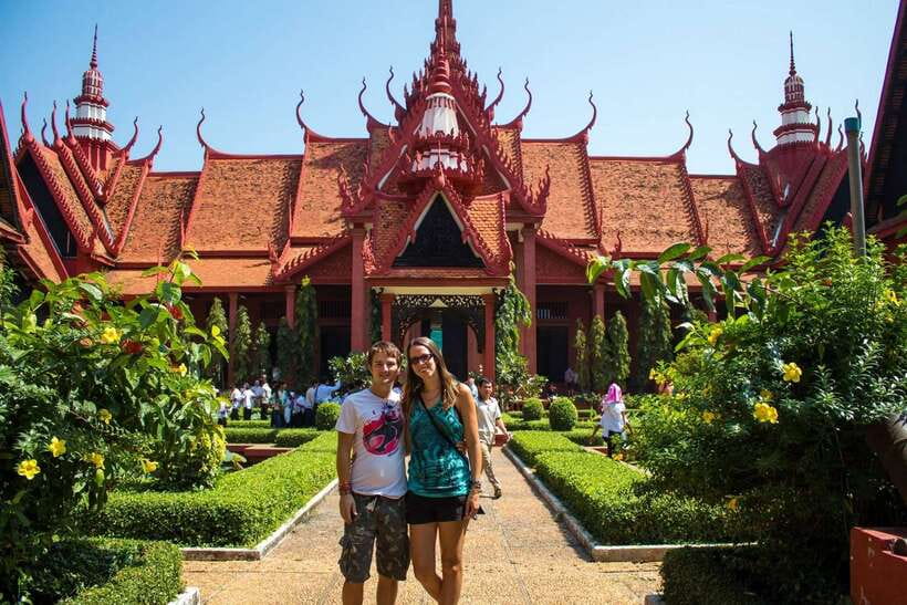 Phnom Penh City Tour + Mekong River Boat Trip - National Museum and Wat Phnom: Khmer Art Meets the Hill of Penh