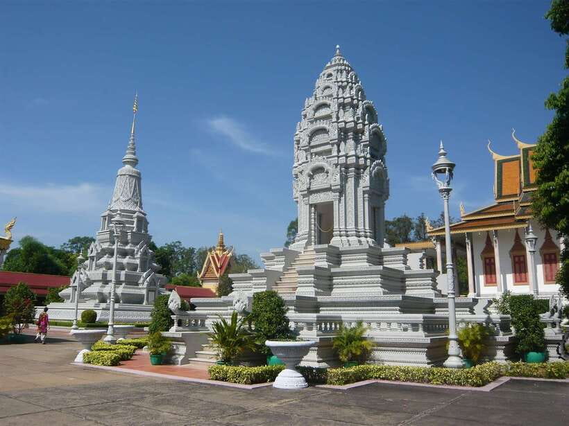 Phnom Penh City Tour + Mekong River Boat Trip - Royal Palace and Silver Pagoda: Cambodia’s Sacred Center