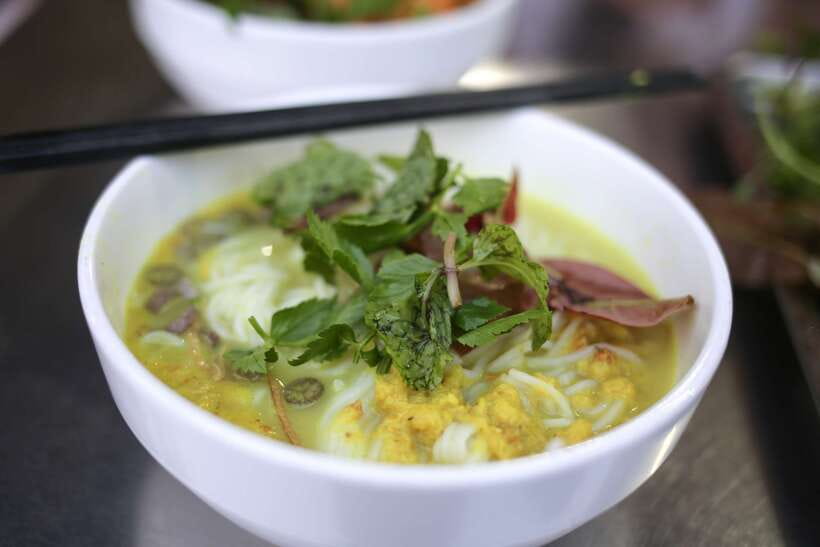 Phnom Penh: Culinary Underground Local Food Tuk-Tuk Tour - The Food Lineup: Rice Noodles, Banana Leaf Salad, and Prahok