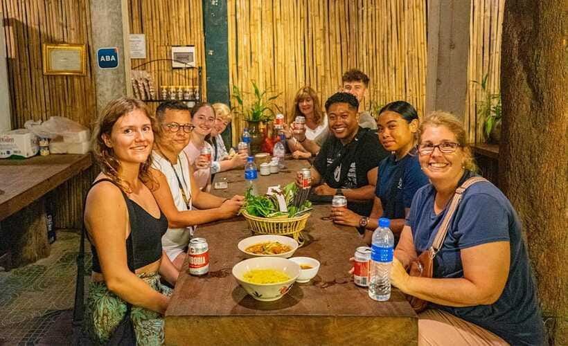 Phnom Penh: Evening City Tour by Tuk Tuk with 1 Dinner - Koh Pich (Diamond Island) and Norea Island: river views plus a look beyond the center