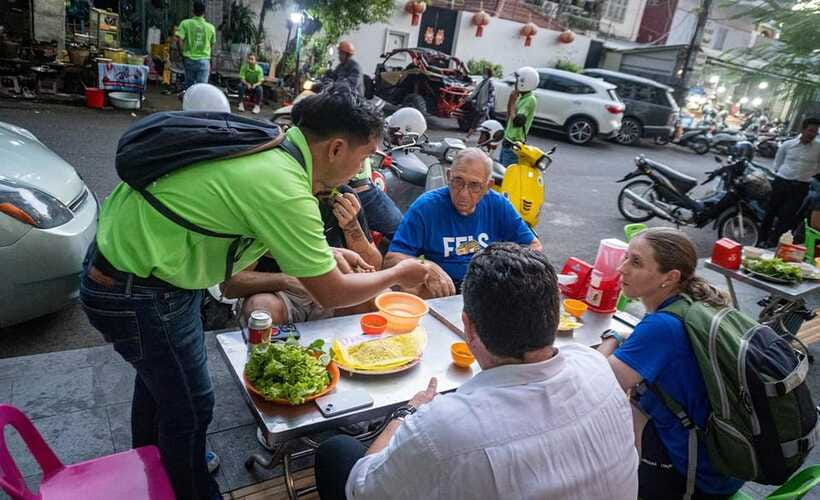 Phnom Penh Evening Food Tour -On Promotion Price limit Offer - Russian Market: more food, real shopping noise, and fast tastings