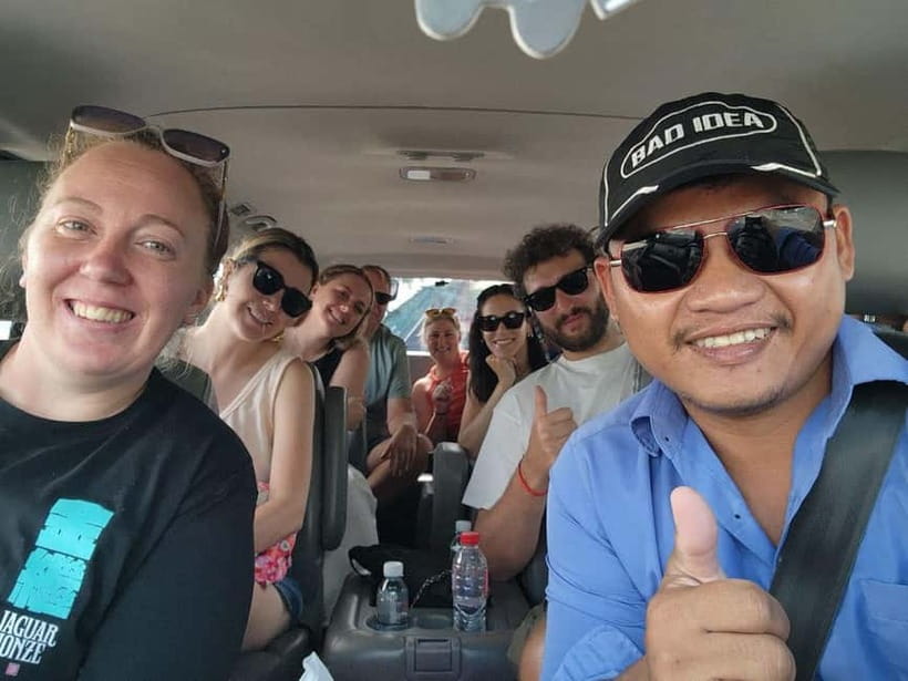 Phnom Penh: Highlights Tour Including S21 and Killing Fields - Morning starts at Wat Phnom: photos, folklore, and the Lady Penh link