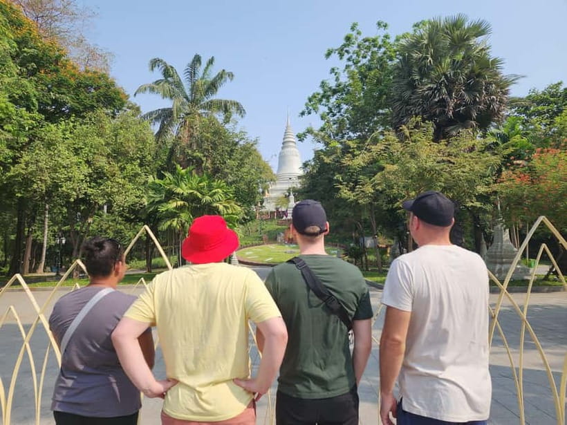 Phnom Penh: Highlights Tour Including S21 and Killing Fields - Lunch break before S21: your reset button