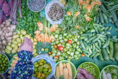Phnom Penh: Morning Market & Guided Breakfast Tour by Tuktuk - Tuktuk pickup and how the 3-hour flow really works