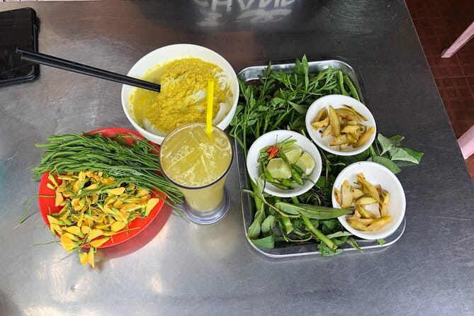 Phnom Penh Night City Highlights & Local Food tour by Tuktuk - Bassac Lane beer: a simple end to the night