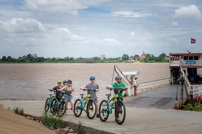 Phnom Penh Silk Island Bike Tour/ E-Bike or Tuk Tuk - Comfort details you’ll care about on a humid Mekong morning