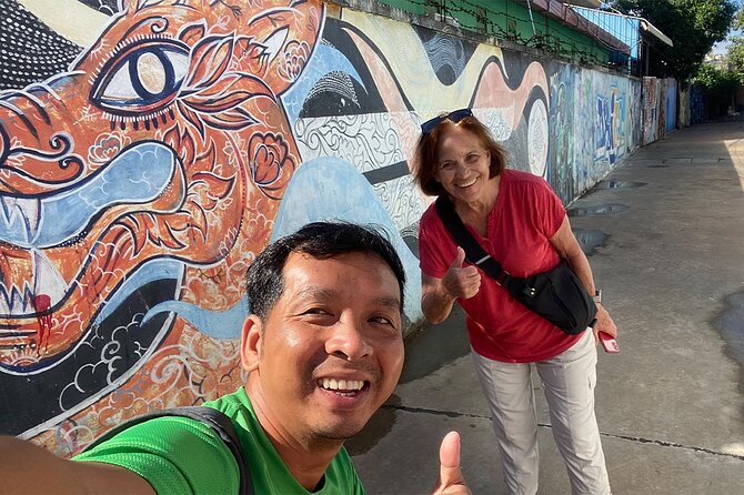 Phnom Penh: Silk Island Sunset Tour by Tuk Tuk - From hotel pickup to ferry: how the day starts smoothly