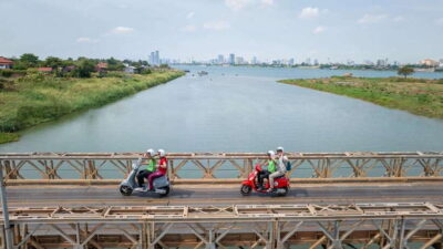Phnom Penh: Silk Island Tour by Vespa with Tuk Tuk Available - Mongkol Serey Temple: the quick culture primer that makes the rest click