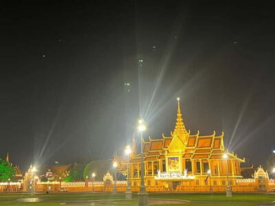 Phnom Penh: Street Art and Food Tour with Pickup and Beer - Pickup, coach rides, and the pace you should expect