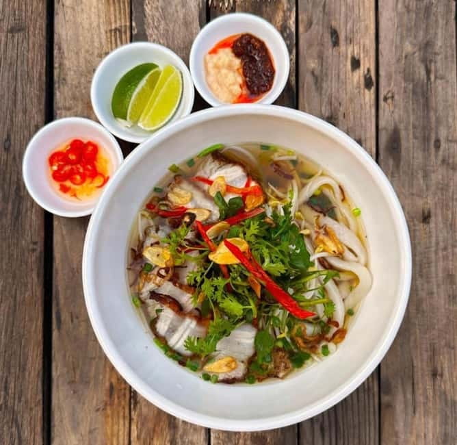 Phnom Penh: Street Art and Noodle Tour by Tuk Tuk - Key Highlights You’ll Actually Feel in 3 Hours