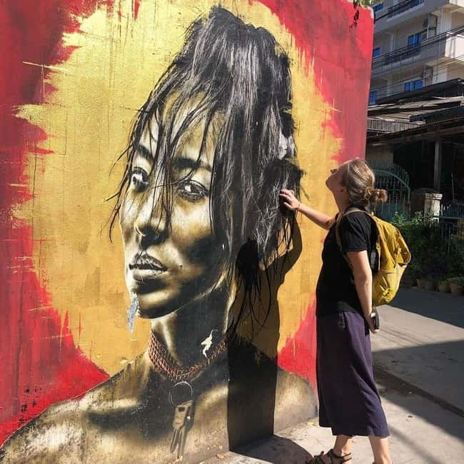 Phnom Penh: Street Art and Noodle Tour by Tuk Tuk - Guided Sightseeing: Linking Walls to the City Around Them