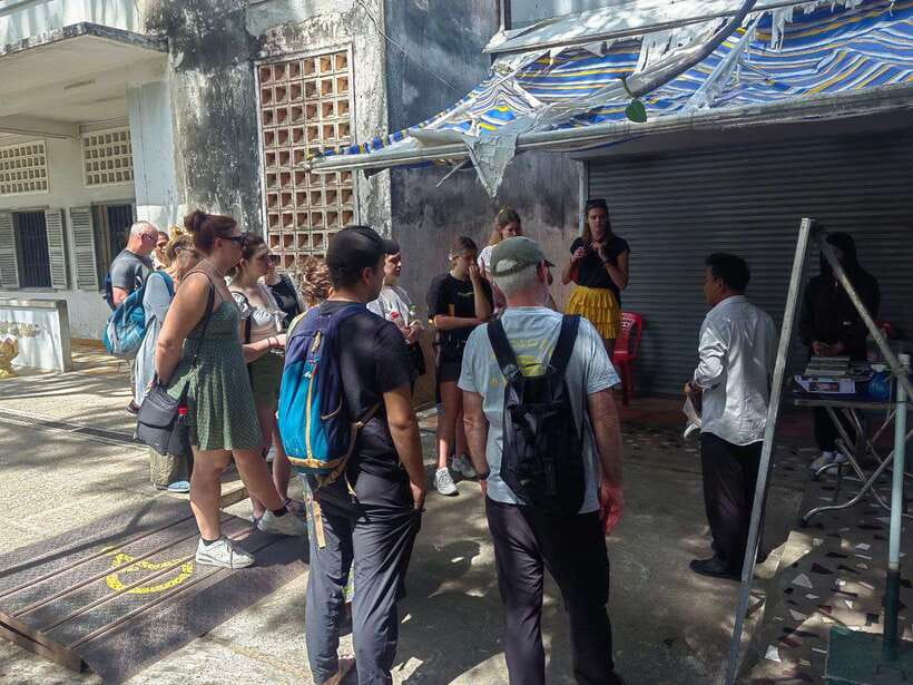 Phnom Penh: The Killing Fields & Tuol Sleng Genocide Museum - Meeting survivors and asking questions without feeling rushed