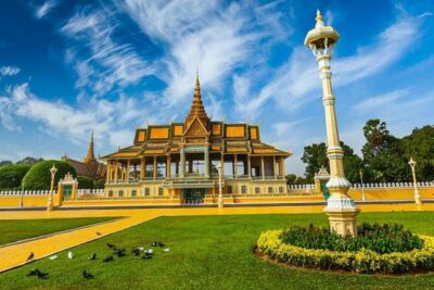 Phnom Penh: To/From Siem Reap Private Transport - Price and logistics: is $70 per person good value?