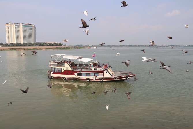 Phnom Penh to Siem Reap Cruise/road tour or Siem Reap/Phnom Penh - The road transfer part: why the combination works