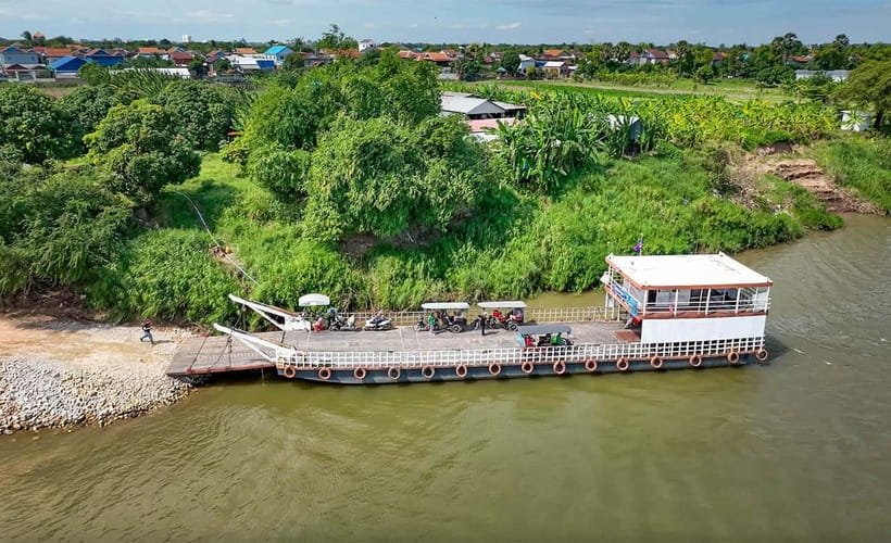 Phnom Penh to Silk Island By Tuk-Tuk with local Expert - Koh Oknha Tei Market: where you learn daily life fast