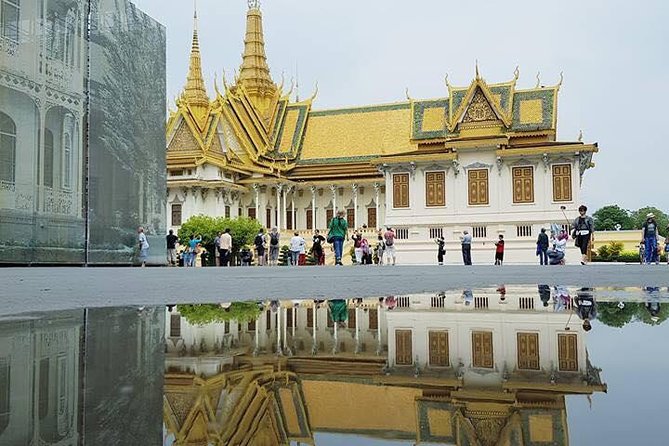 Phnom Penh Vital Discovery-Full Day Tour (Including all services) - Door-to-Door Comfort: How the Transport Shapes the Day