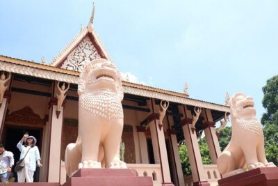 Phnom Penh Vital Discovery-Full Day Tour (Including all services) - Royal Palace and Silver Pagoda: Throne Hall Majesty Meets Calm Gardens