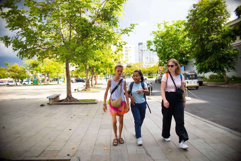 Phnom Penh: Walking Highlight City Tour - Price and Logistics: Is $29 Good Value?