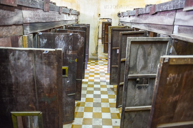 Remnants of a Khmer Rouge Era - Dress code and etiquette at S-21 (don’t wing it)