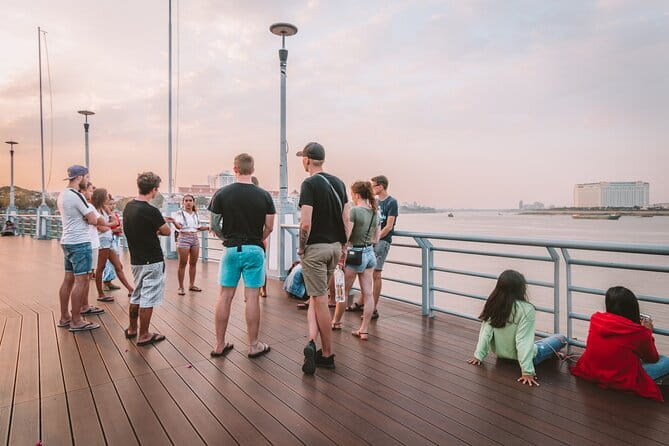 Riverside Walking Tour with Snack, Drinks & Local Ferry Ride - Stop 2: Wat Botum Park, optional bug snacks, and riverside strolling
